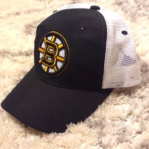 Boston Bruins "Spoked B" Trucker Hat, Zephyr, Snapback, Black & White